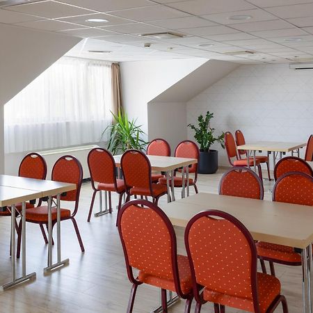 Vitalmed Hotel Sárvár Exteriör bild