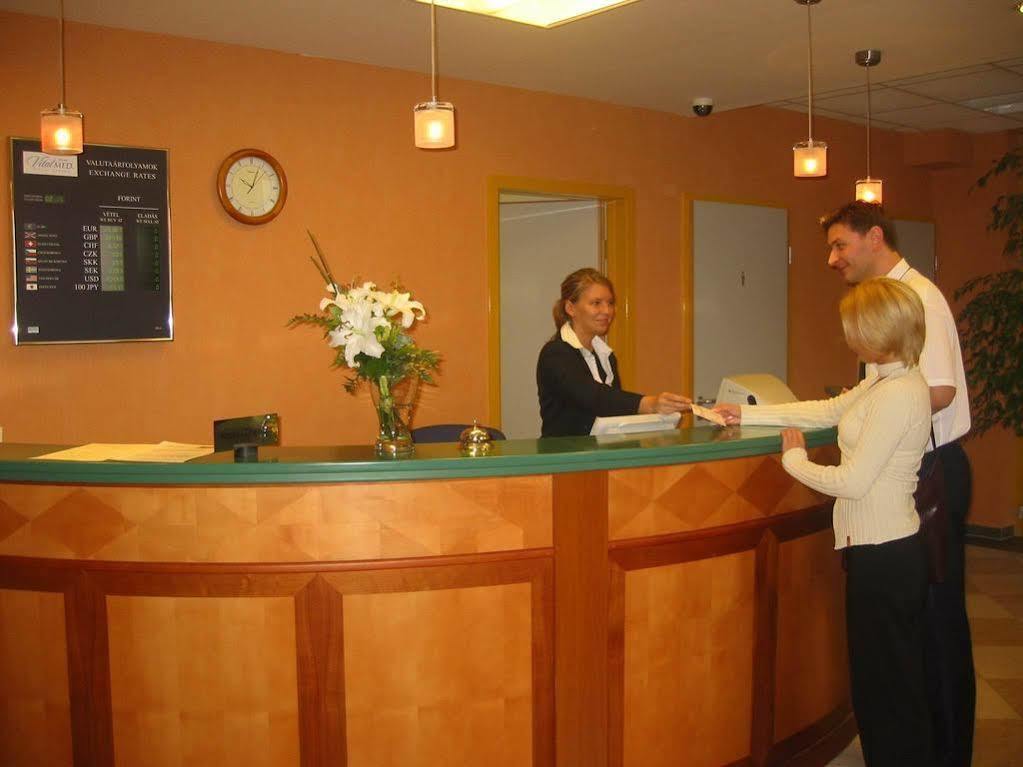 Vitalmed Hotel Sárvár Exteriör bild